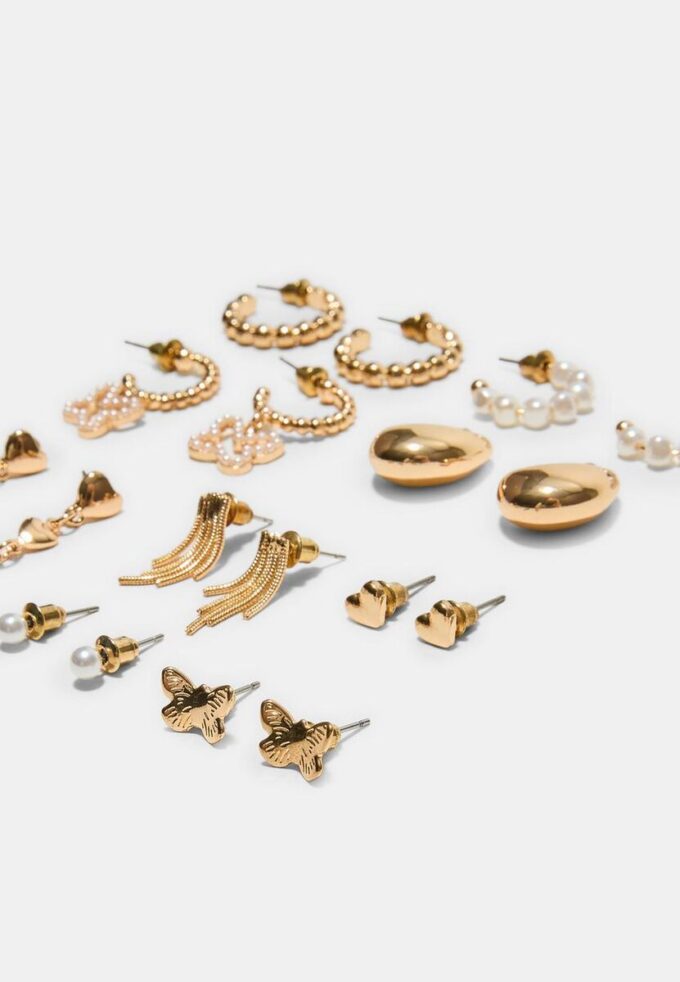 Lot de 9 boucles d’oreilles papillon et fausses perles Lot de 9 boucles d’oreilles papillon et fausses perles