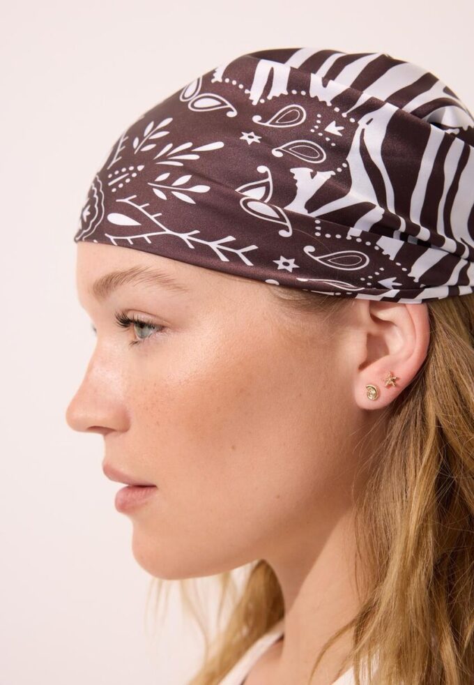 Lot de 9 boucles d&rsquo;oreilles étoiles de mer en strass