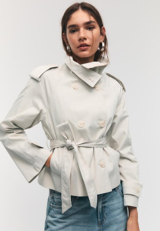 Manteau à col montant avec ceinture Manteau à col montant avec ceinture