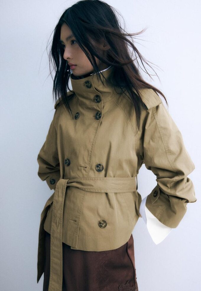 Manteau à col montant avec ceinture Manteau à col montant avec ceinture