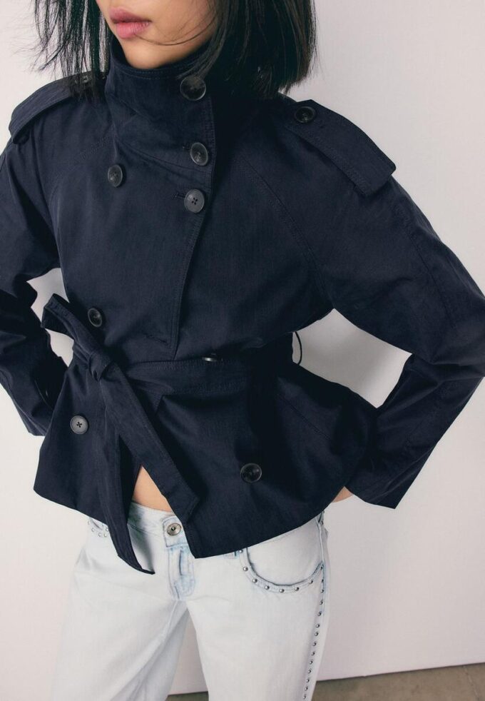 Manteau à col montant avec ceinture Manteau à col montant avec ceinture