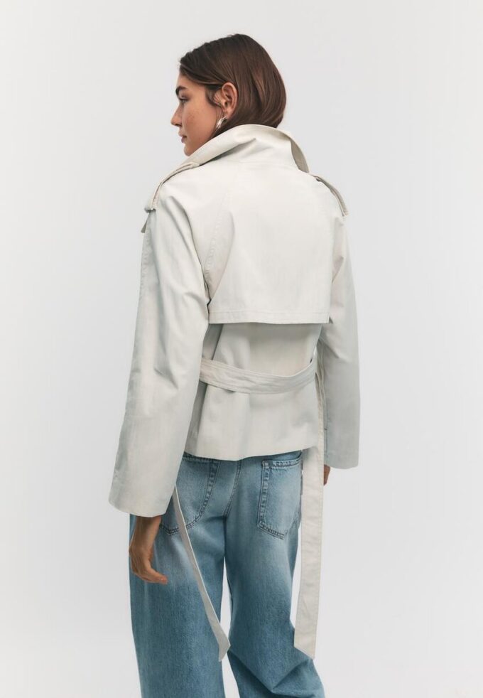 Manteau à col montant avec ceinture Manteau à col montant avec ceinture
