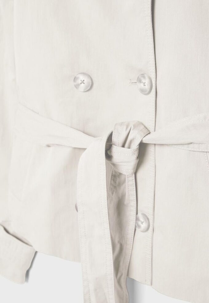 Manteau à col montant avec ceinture Manteau à col montant avec ceinture