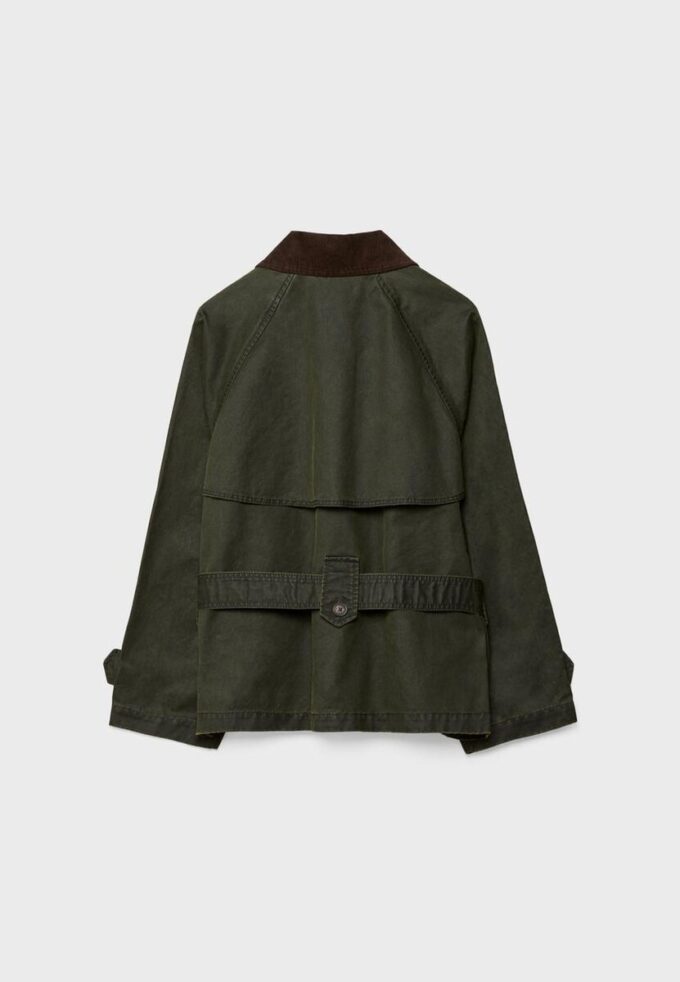 Manteau court ciré avec ceinture Manteau court ciré avec ceinture