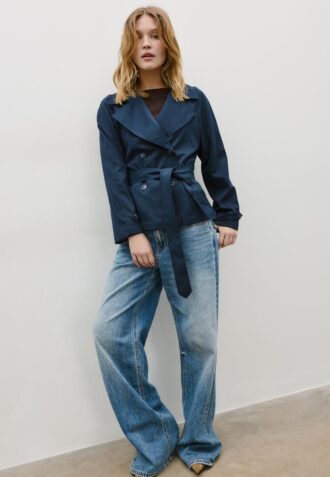 Manteau court fluide avec ceinture