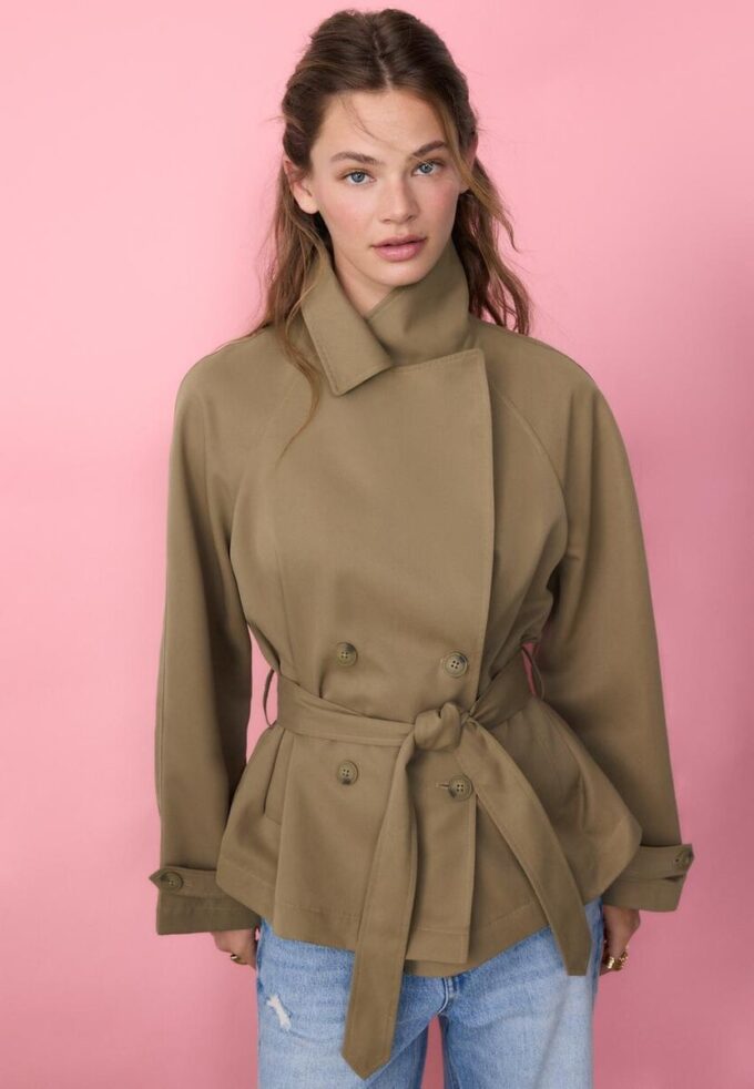 Manteau court fluide avec ceinture