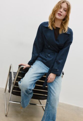 Manteau court fluide avec ceinture