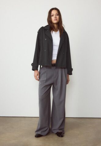 Manteau court fluide avec ceinture