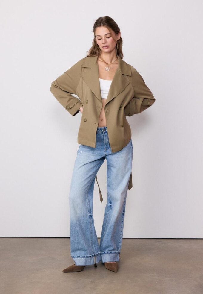 Manteau court fluide avec ceinture