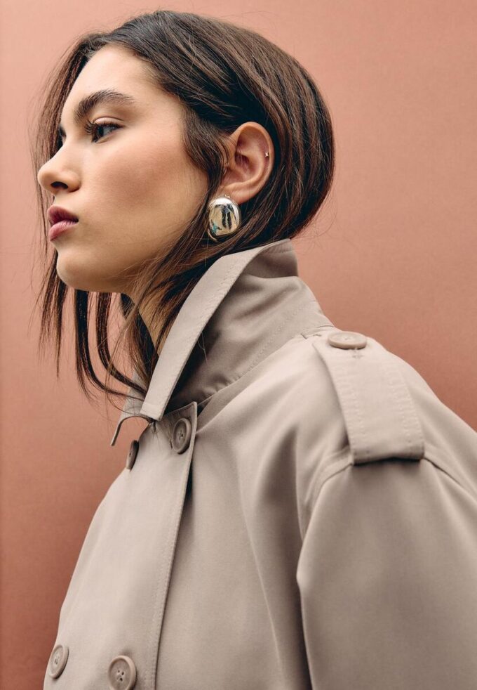 Manteau court fluide avec ceinture Manteau court fluide avec ceinture