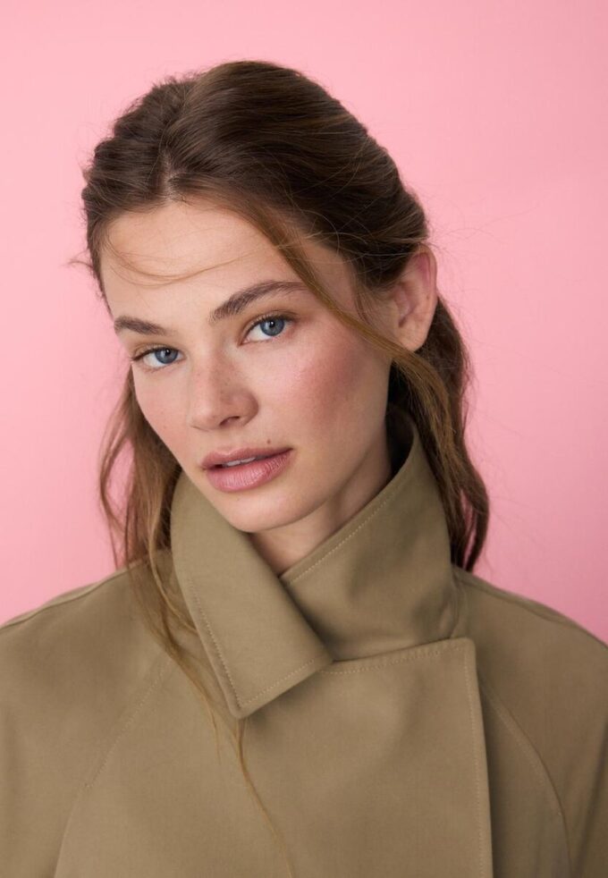 Manteau court fluide avec ceinture