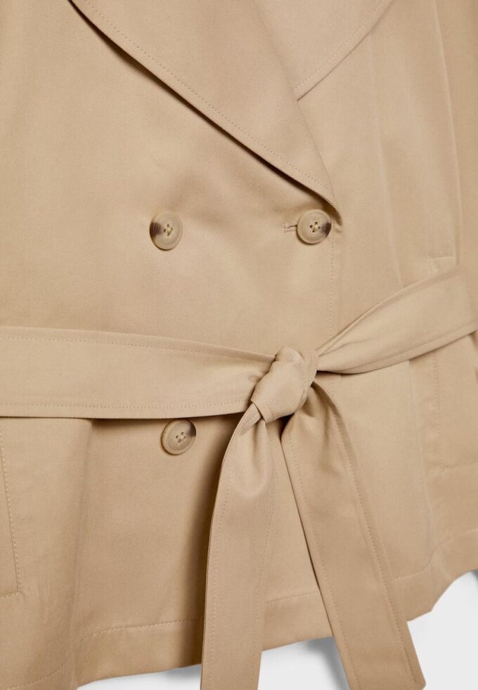 Manteau court fluide avec ceinture