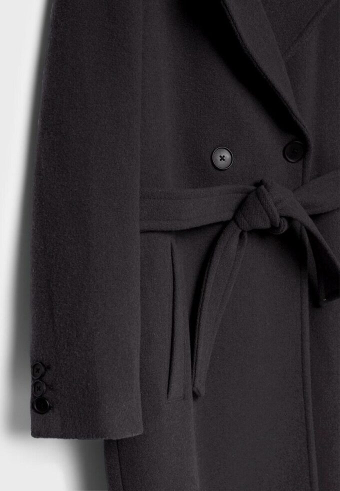 Manteau en feutre avec ceinture Manteau en feutre avec ceinture