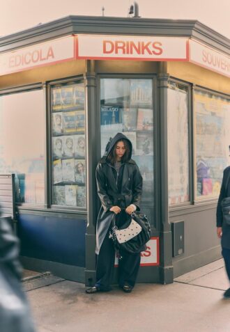 Manteau long en simili cuir