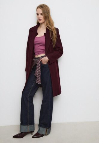 Manteau mi-long boutonné au toucher doux