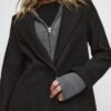 Manteau mi-long boutonné au toucher doux
