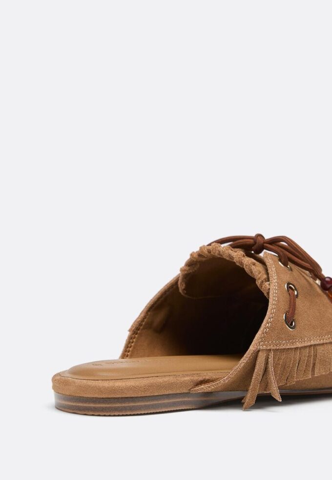 Mocassins en cuir sans talon avec breloques