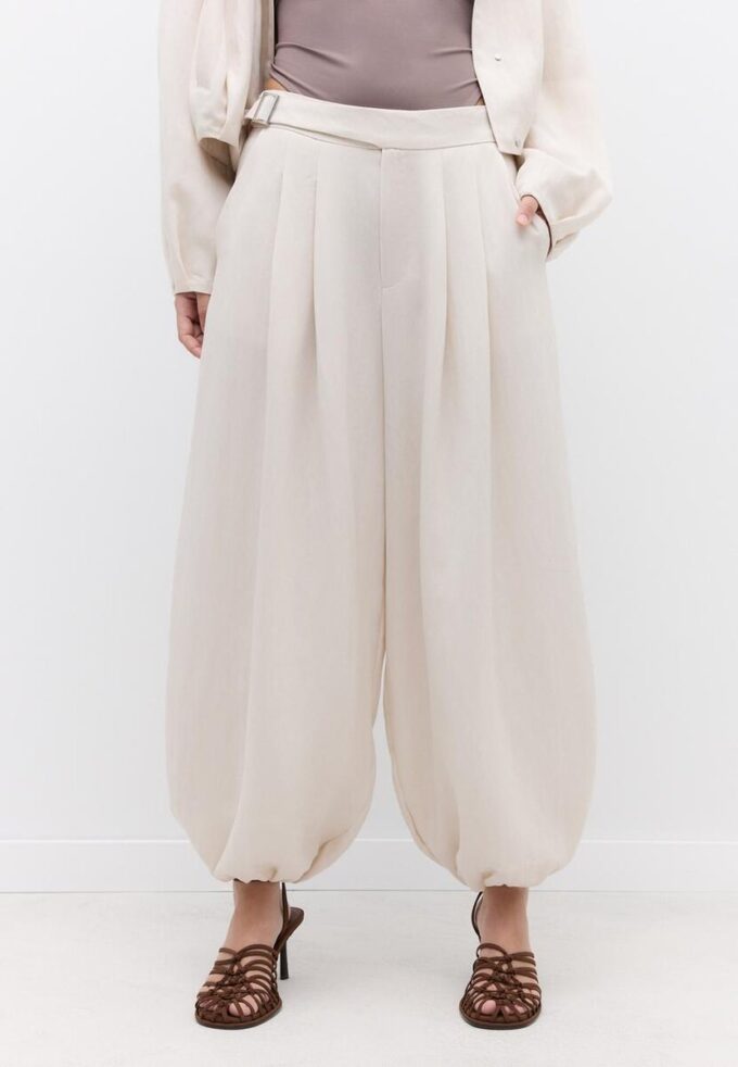 Pantalon bouffant à boucle