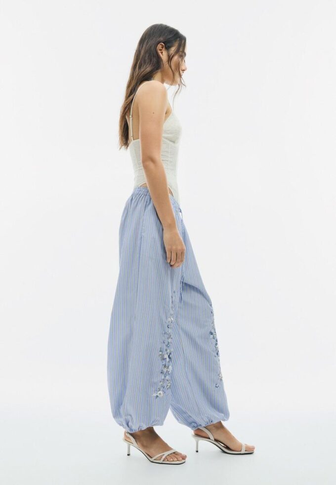 Pantalon bouffant brodé Pantalon bouffant brodé