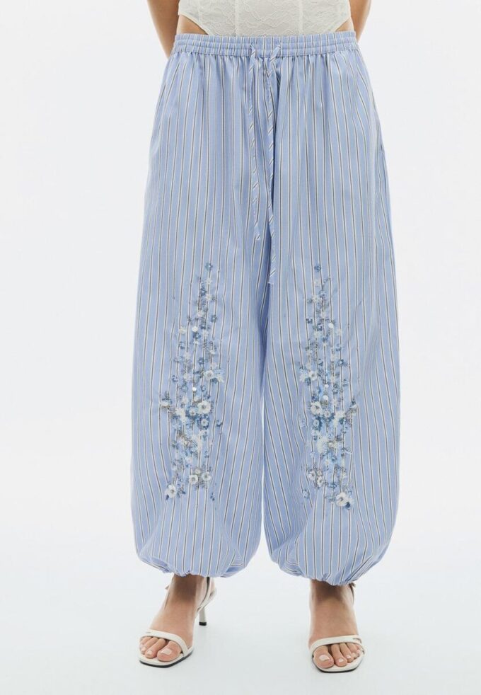 Pantalon bouffant brodé Pantalon bouffant brodé