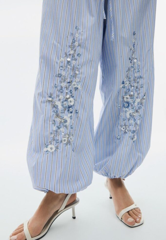 Pantalon bouffant brodé Pantalon bouffant brodé