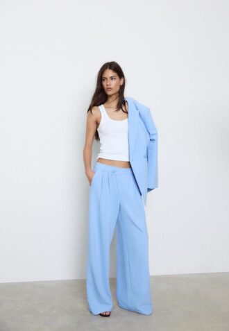 Pantalon chic décontracté à rayures avec ceinture croisée