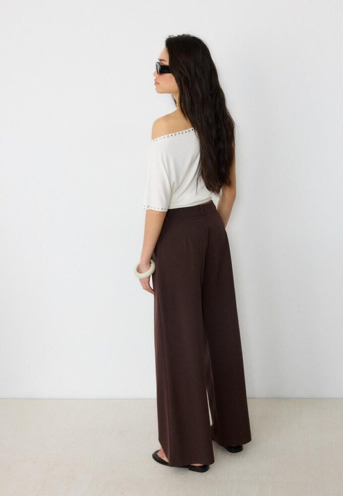 Pantalon chic décontracté à rayures avec ceinture croisée