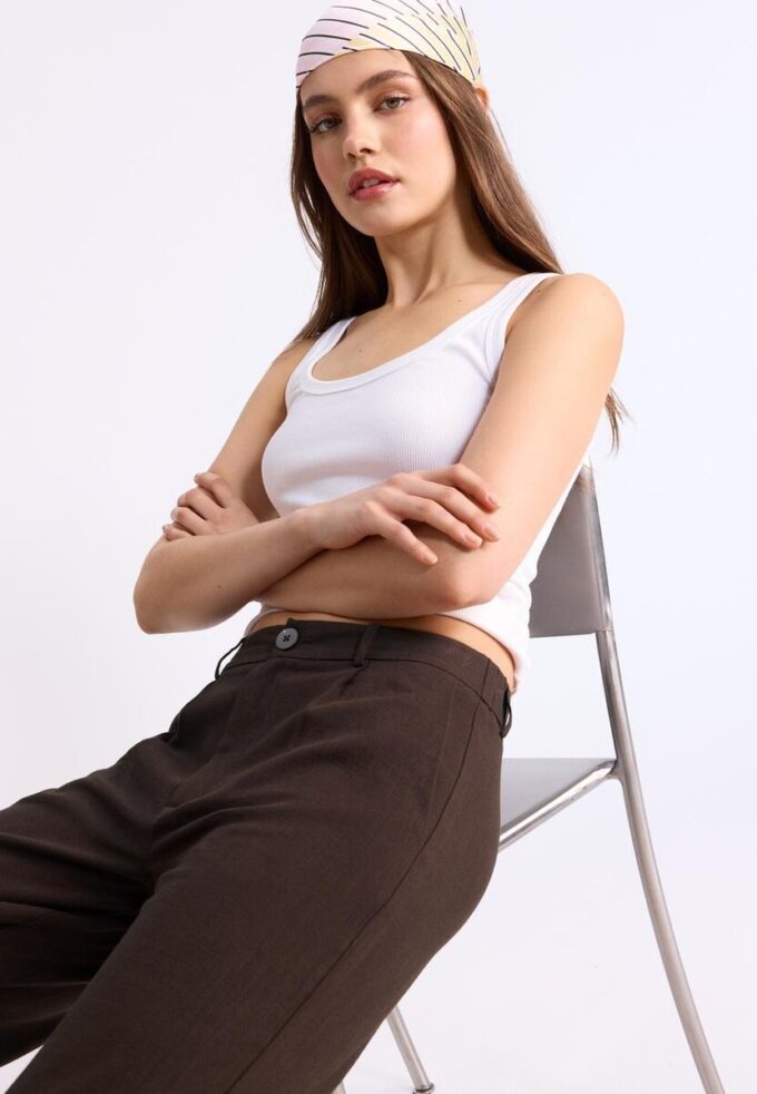 Pantalon à coupe droite effet lin