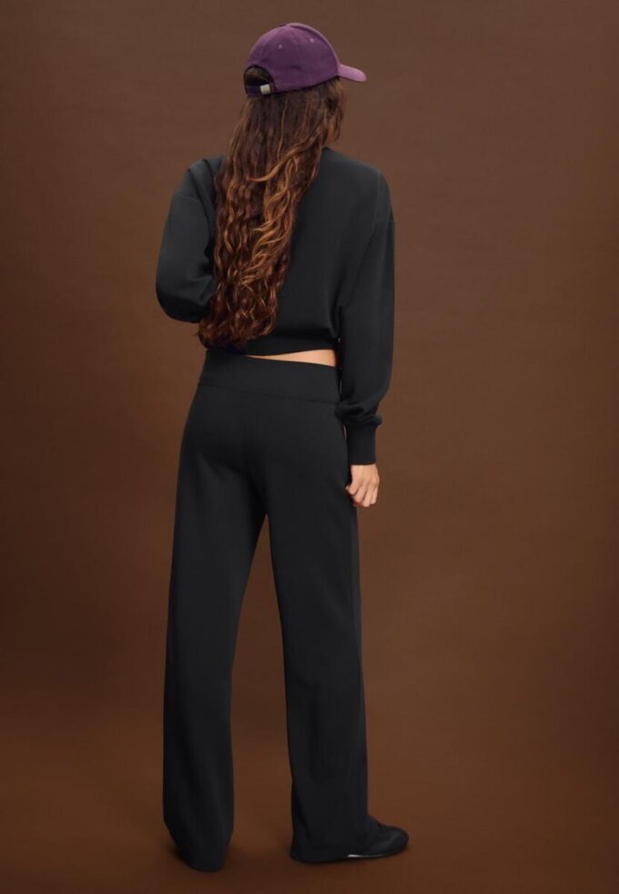 Pantalon de jogging droit au toucher doux avec détails de plis creux Pantalon de jogging droit au toucher doux avec détails de plis creux