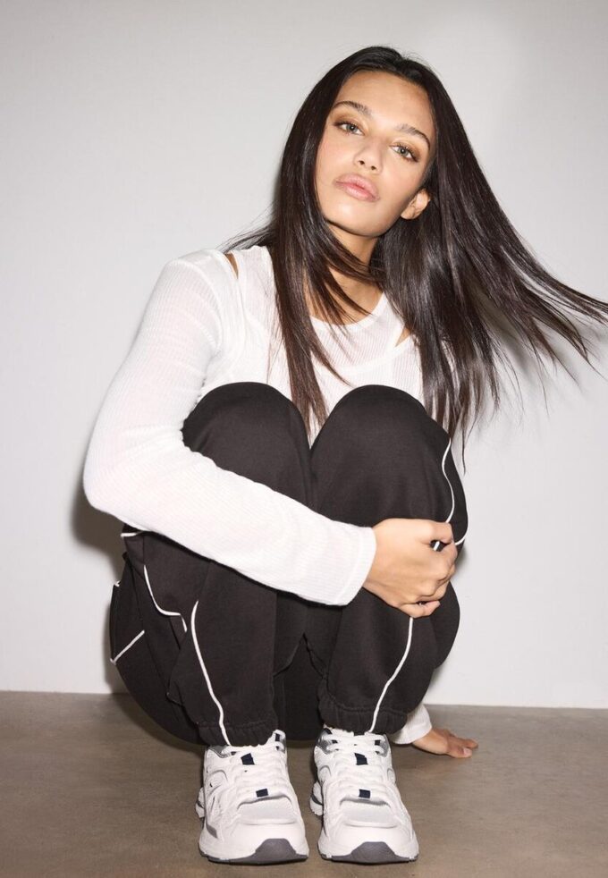 Pantalon de jogging à passepoil Pantalon de jogging à passepoil