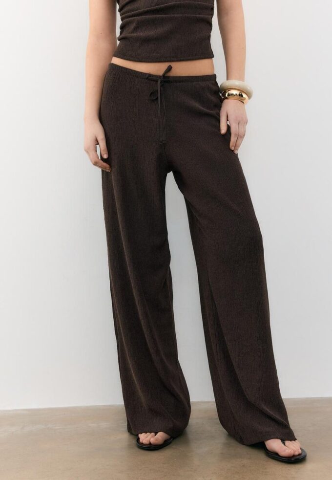 Pantalon droit à effet froissé