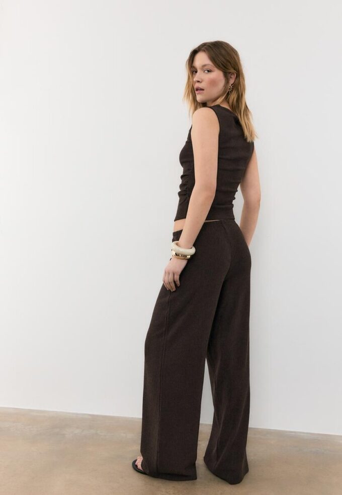 Pantalon droit à effet froissé