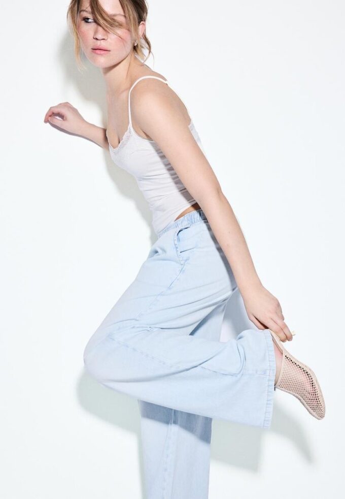 Pantalon fluide en denim à cordon de serrage Pantalon fluide en denim à cordon de serrage