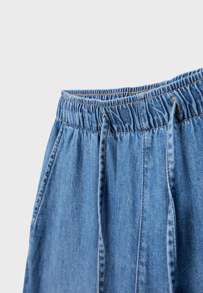 Pantalon fluide en denim à cordon de serrage Pantalon fluide en denim à cordon de serrage