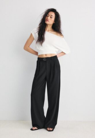 Pantalon à jambes larges avec détail boucle