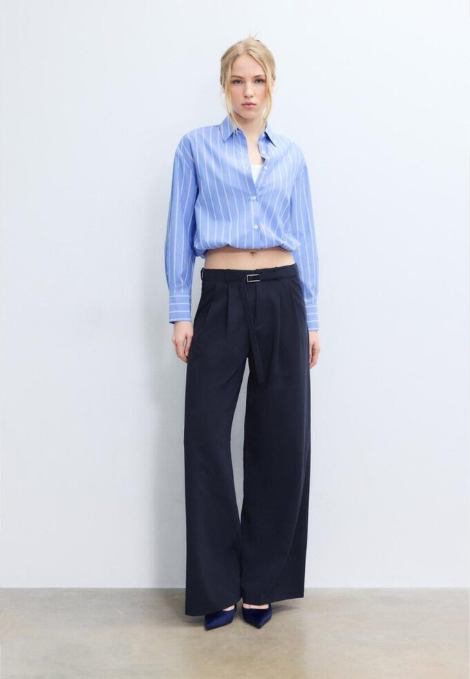 Pantalon à jambes larges avec détail boucle