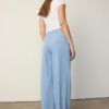 Pantalon à jambes larges avec détail boucle