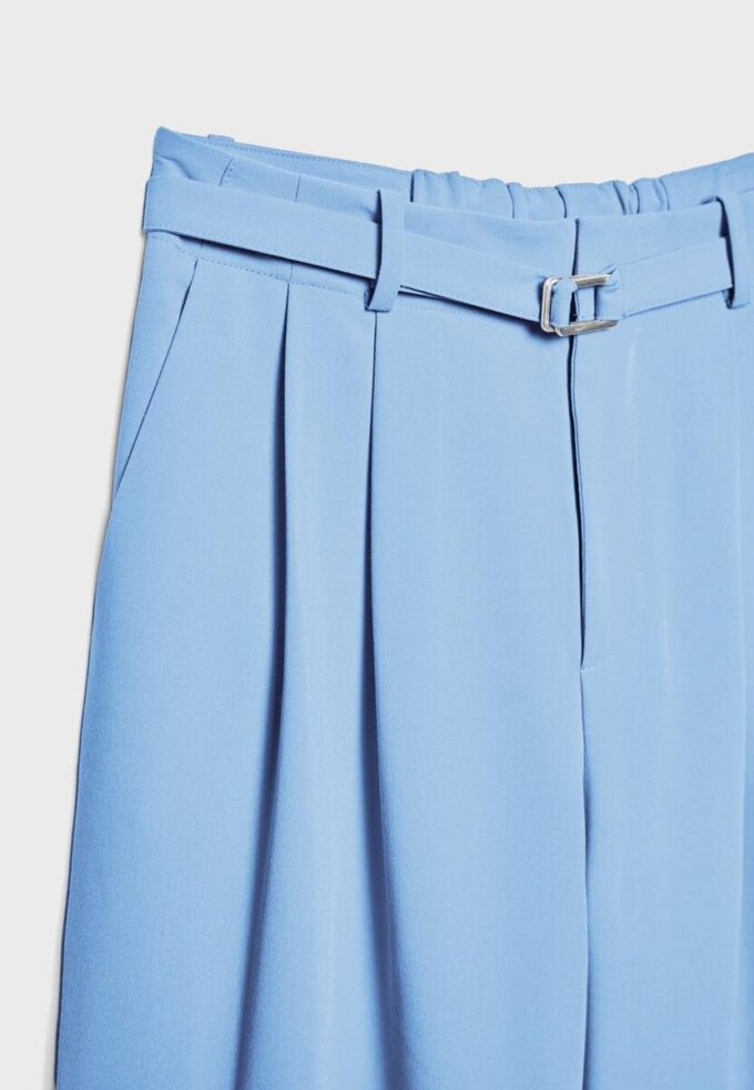 Pantalon à jambes larges avec détail boucle