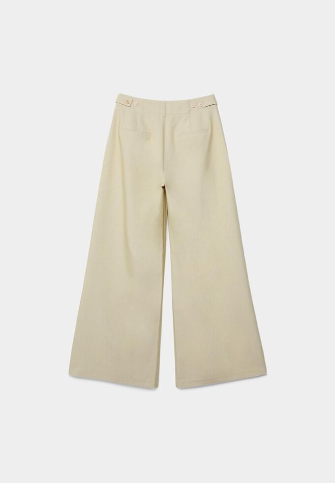 Pantalon à jambes très larges et taille ajustable