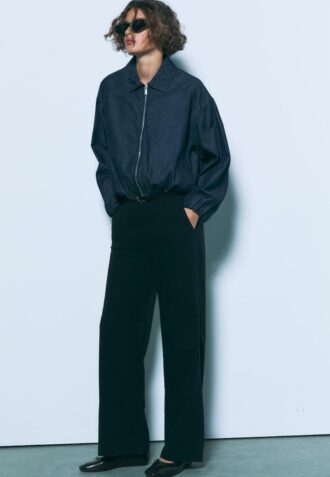 Pantalon élégant à jambes droites fluides avec ceinture