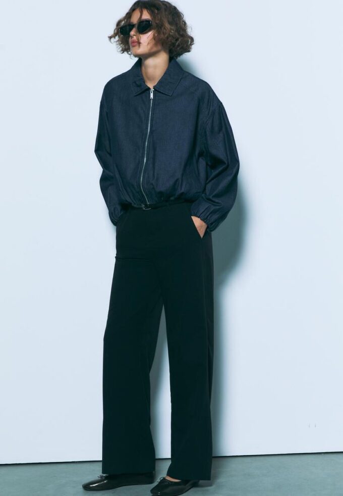 Pantalon élégant à jambes droites fluides avec ceinture