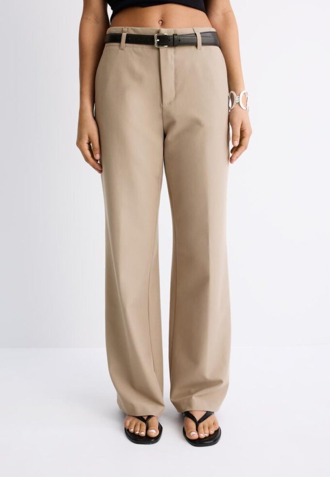 Pantalon élégant à jambes droites fluides avec ceinture