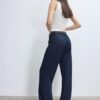 Pantalon élégant à jambes droites fluides avec ceinture