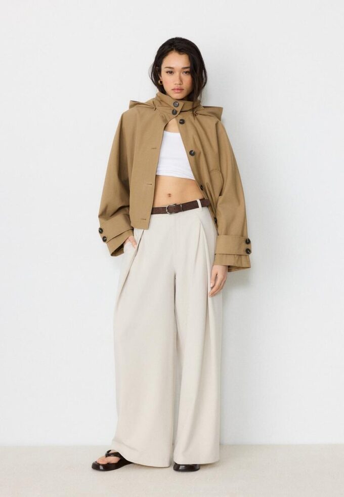 Pantalon à pinces Maxi avec ceinture