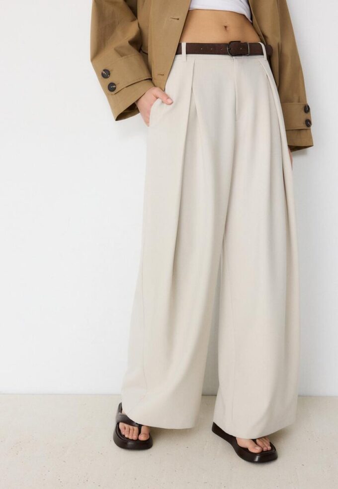 Pantalon à pinces Maxi avec ceinture