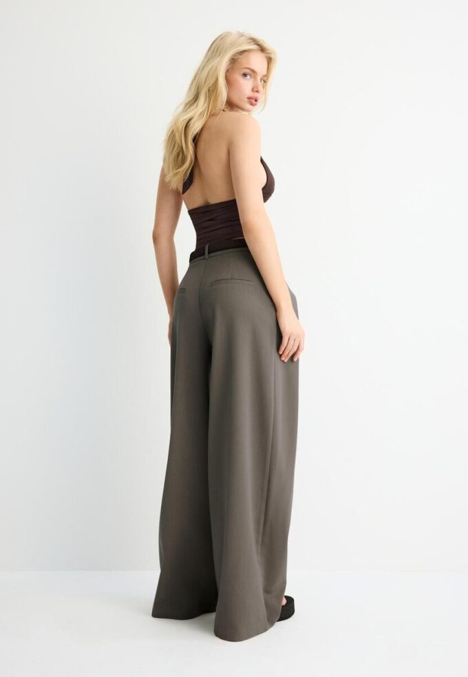 Pantalon à pinces Maxi avec ceinture