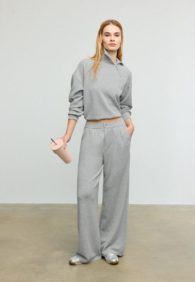 Pantalon à pinces à toucher doux Pantalon à pinces à toucher doux