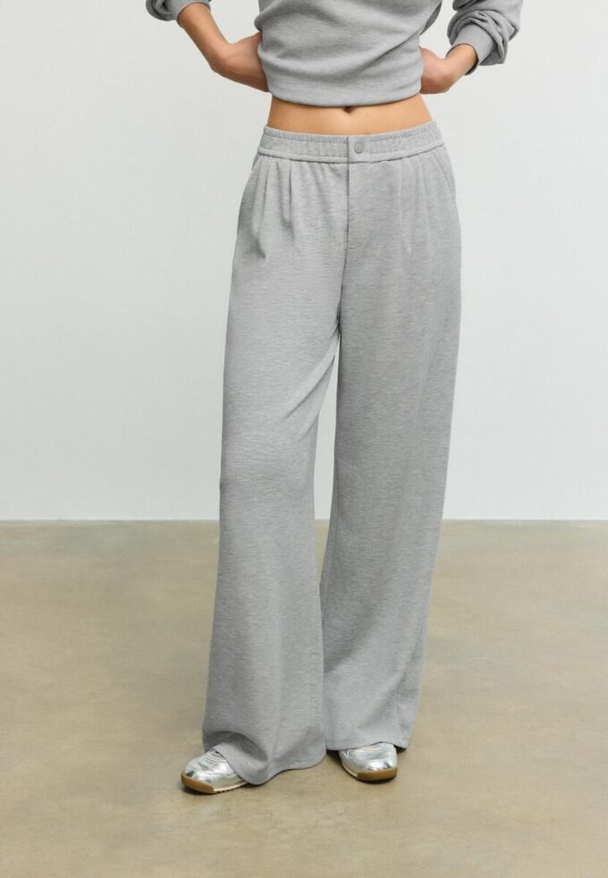 Pantalon à pinces à toucher doux Pantalon à pinces à toucher doux