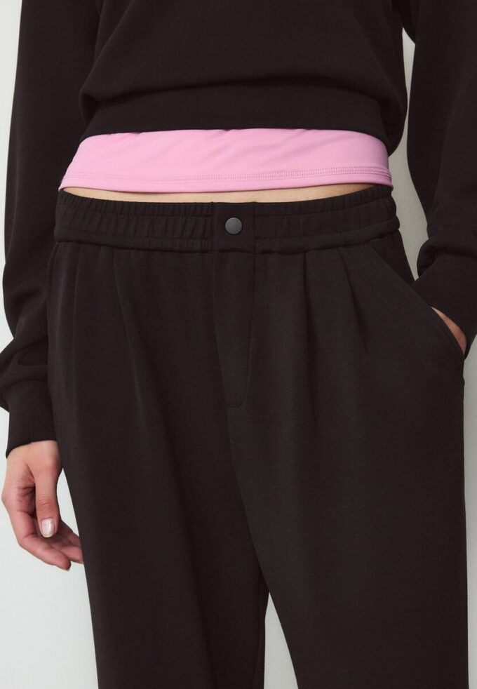 Pantalon à pinces à toucher doux