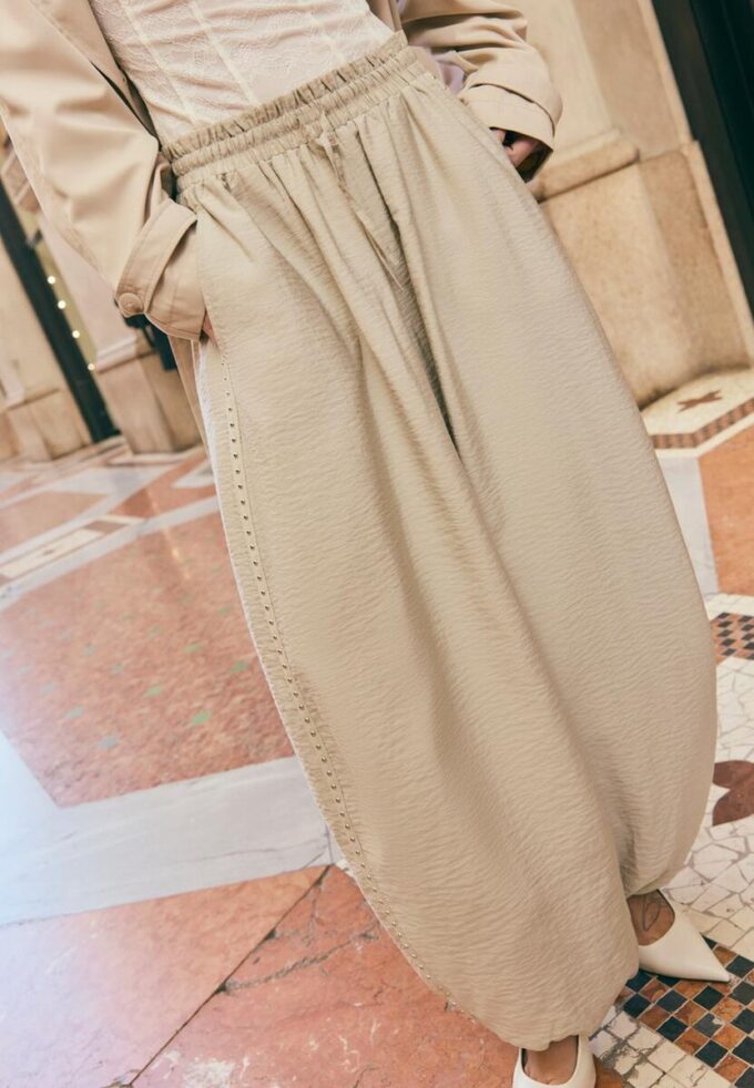 Pantalon sarouel clouté